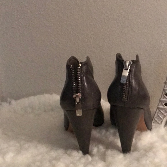 Vince Camuto open toe bootie - Picture 5 of 8